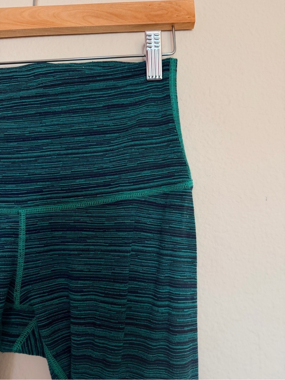 Lululemon Wunder Under Crop Leggings Green Space Dye Luon Size 6 - Picture 7 of 10
